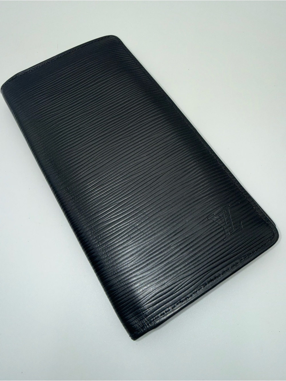 Louis Vuitton Brazza wallet in black Epi leather